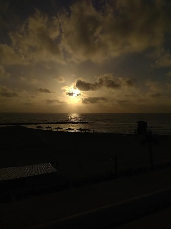 Sea View Aparthotel Haifa